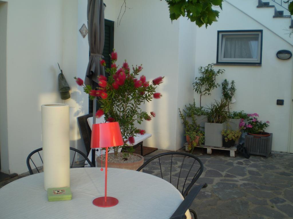 Marrùbiu Il Giardino Di Emilio Bed & Breakfast 部屋 写真